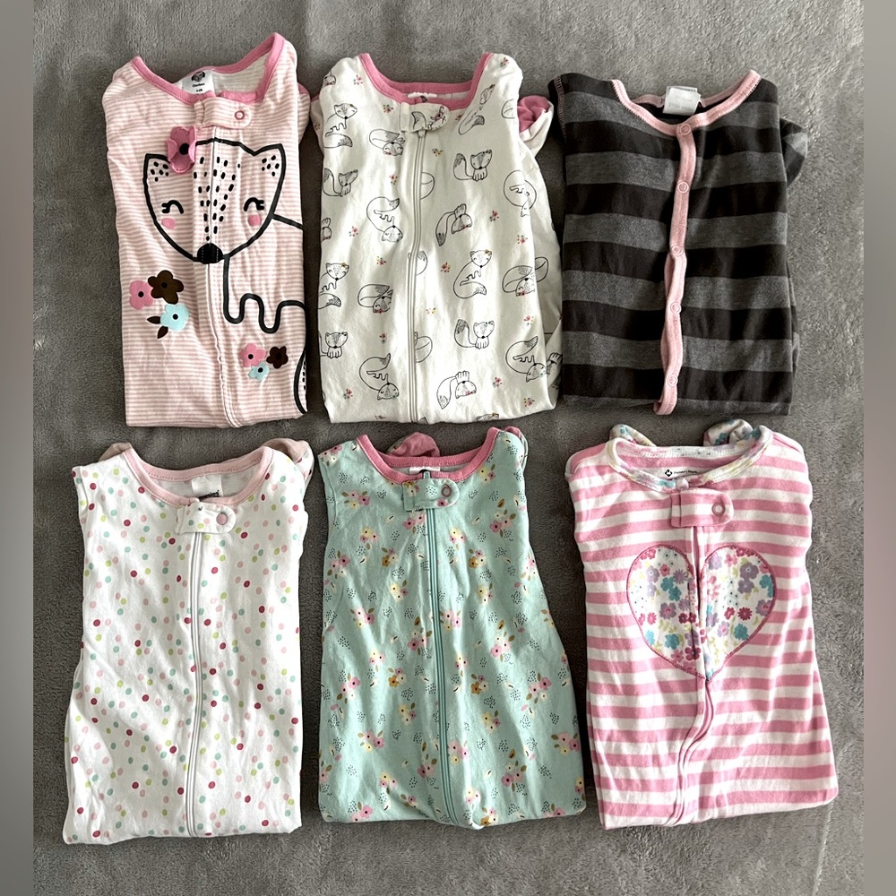 6 infant girls pajamas.